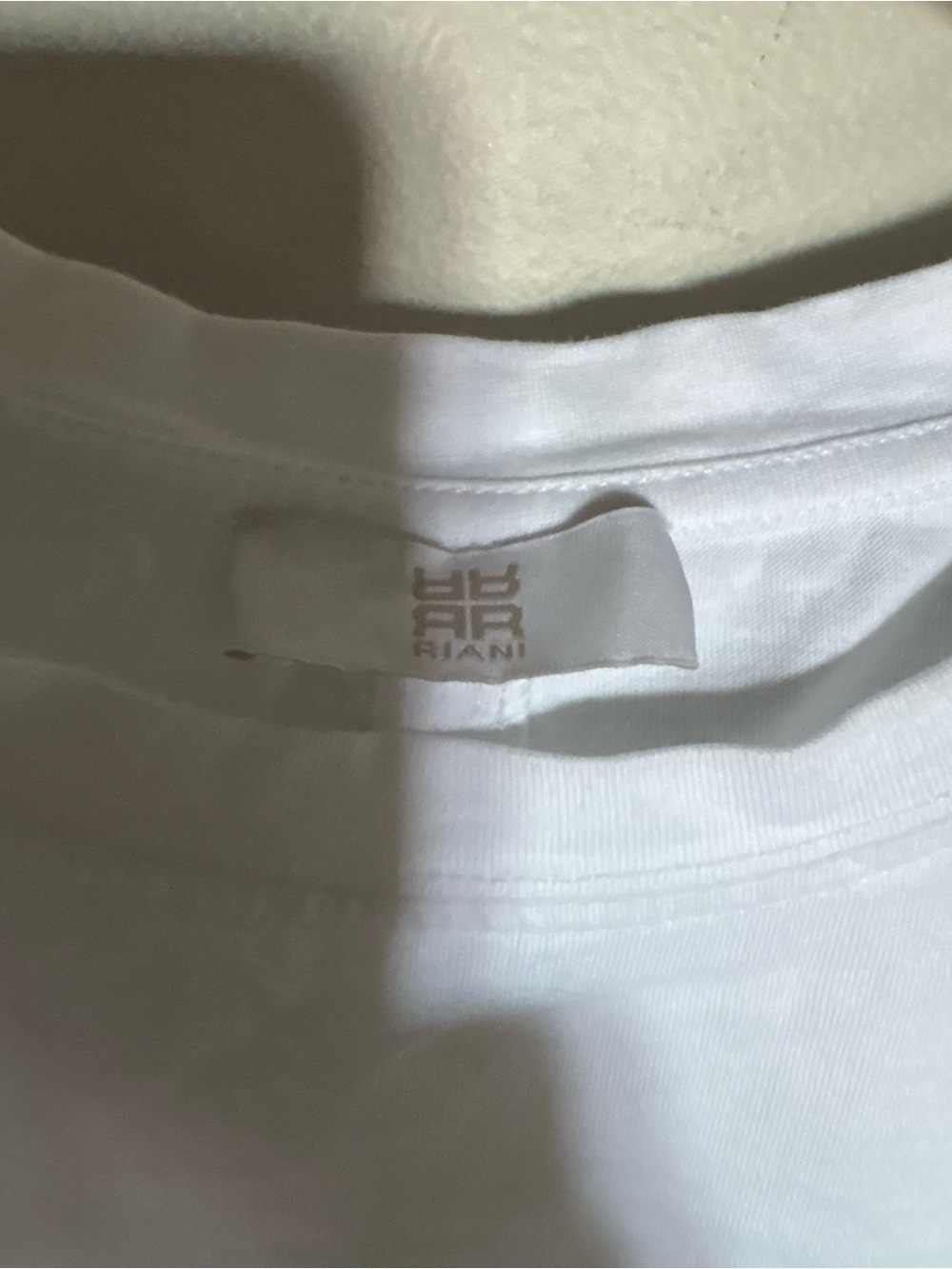 RIANI- White Short Sleeve Tee with xsmall - Picture 3 of 3